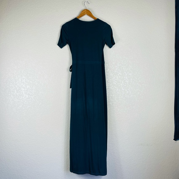 3/$25 🖤 Emerald green cotton wrap dress - Picture 3 of 3